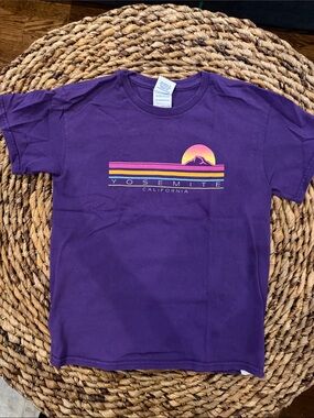 Delta pro weight Yosemite national park  Graphic Kids T-Shirt
